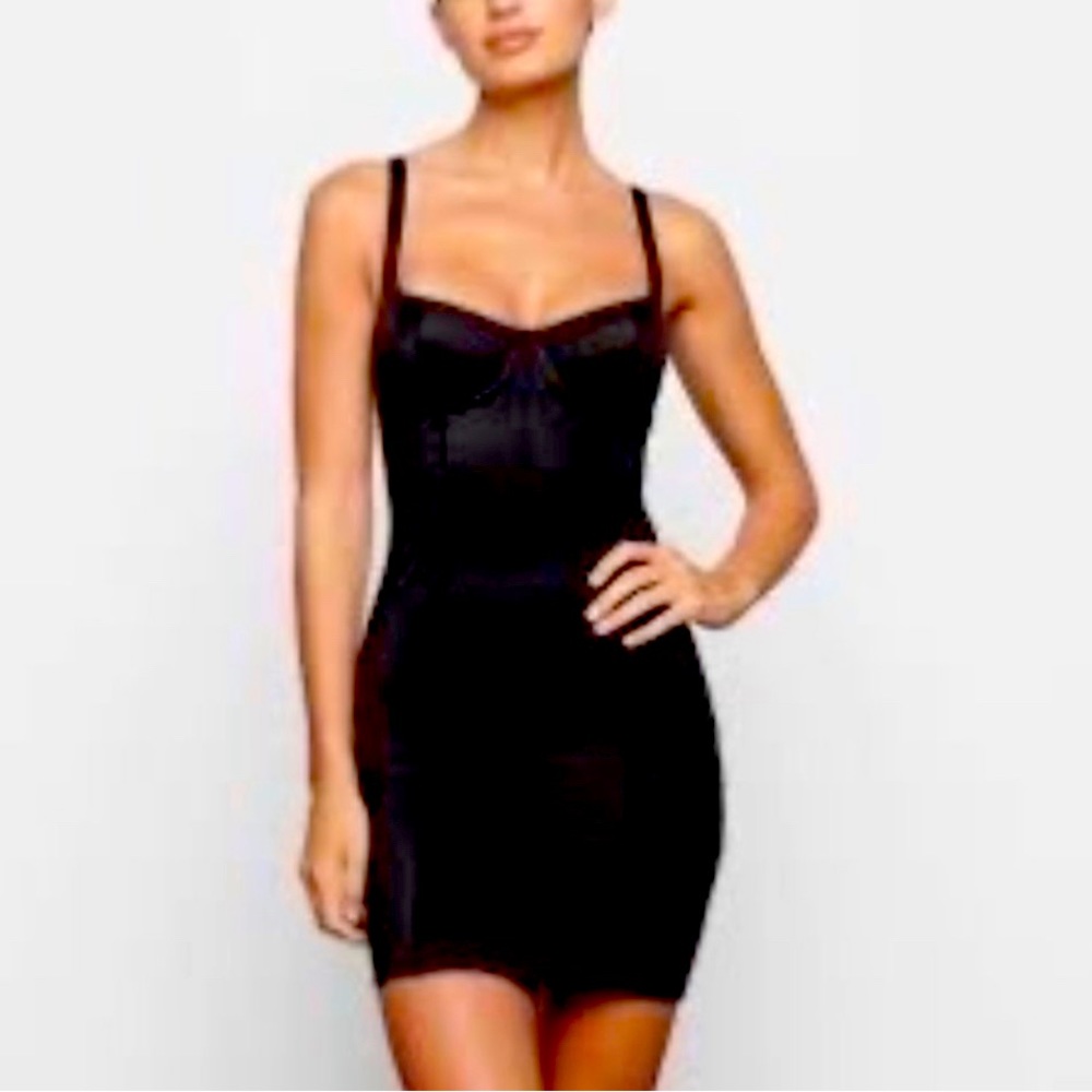 NWT SKIMS stretch satin dress